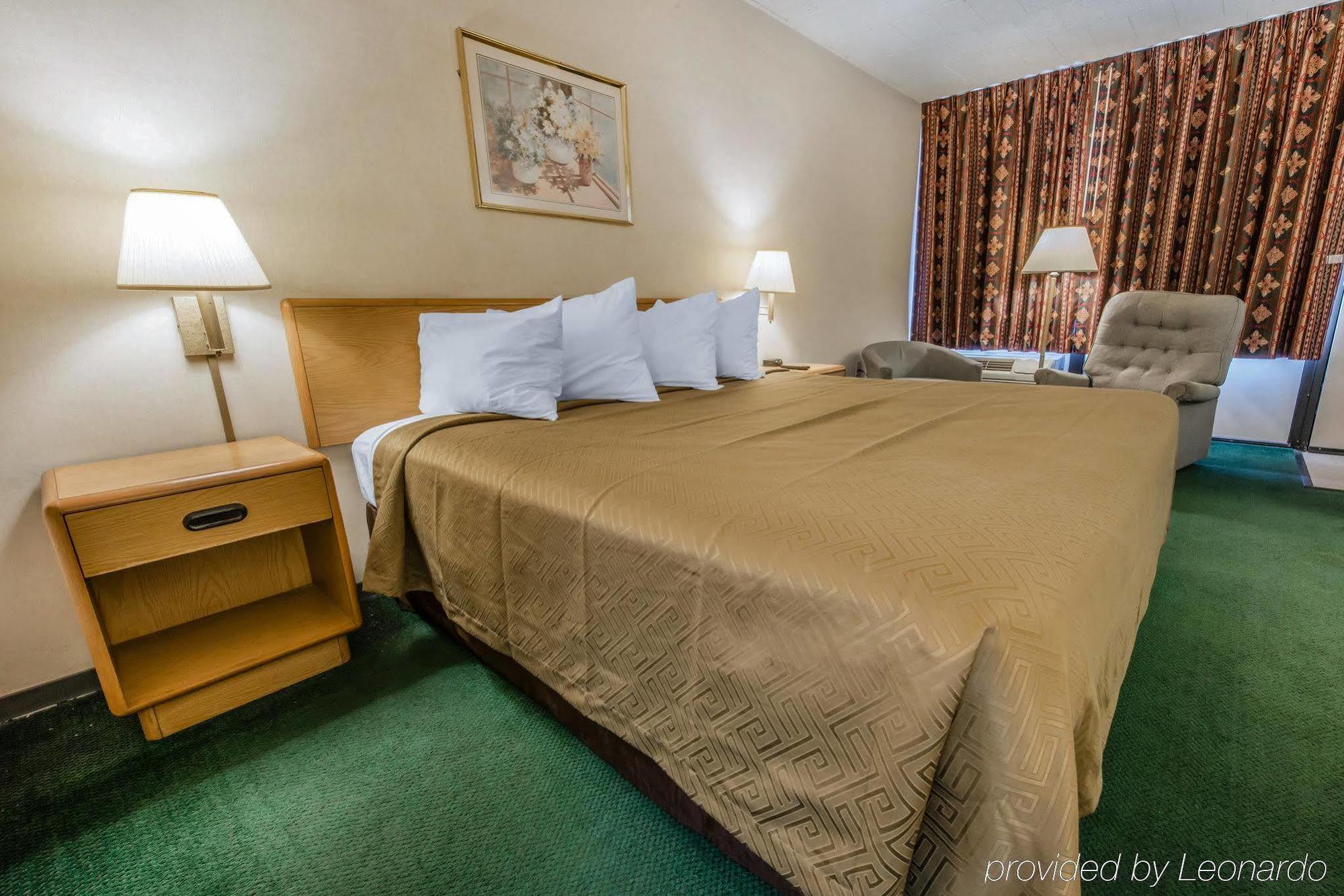 Hotel Econo I-99