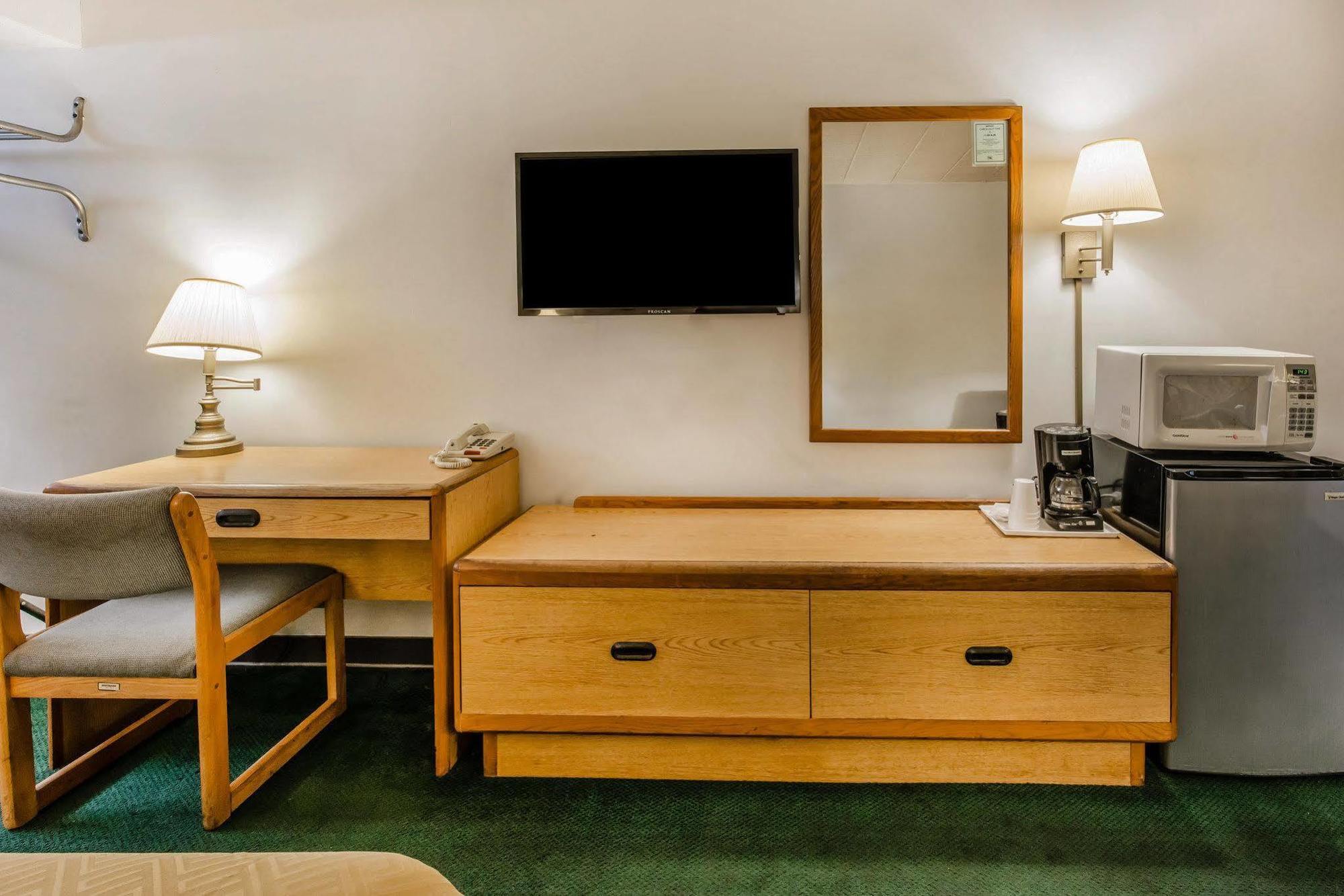 Econo I-99 Hotel Altoona