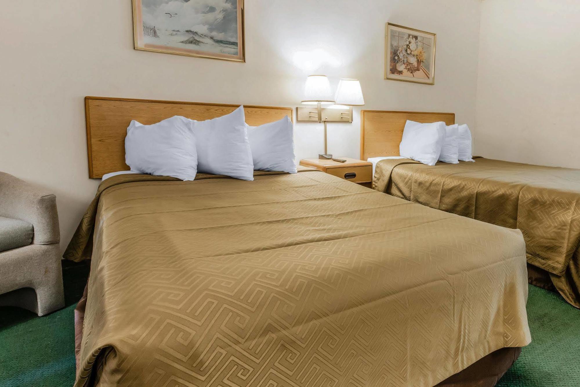 Hotel Econo I-99